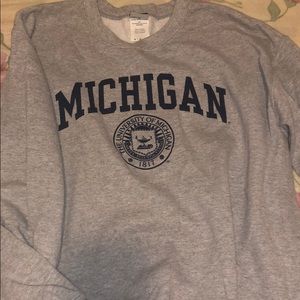 University of Michigan crewneck sweater - Medium